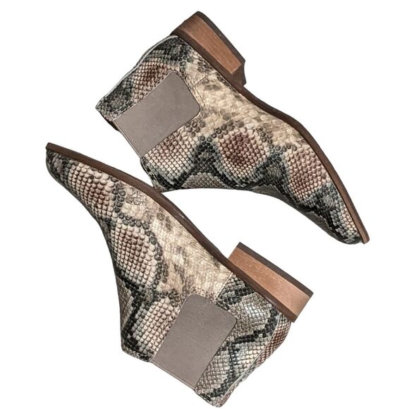 Frye and Co Mila Chelsea snake embossed leather slip on ankle bootie size 6M - Picture 7 of 10